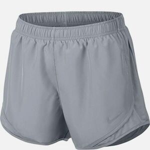 Nike Dri Fit Tempo Women’s Sz‎ S Gray Running Shorts